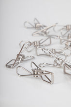 Load image into Gallery viewer, Innovative Stainless Steel Clothes Pegs, Cotton bag of 20 units + 15 FREE PEGS
